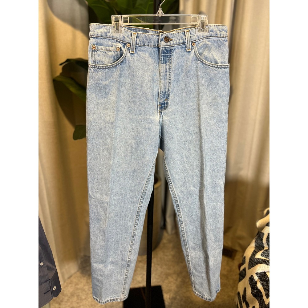 Levis 550 Relaxed Fit Tapered Leg Light Wash Blue Denim Jeans 36x32 Vintage
